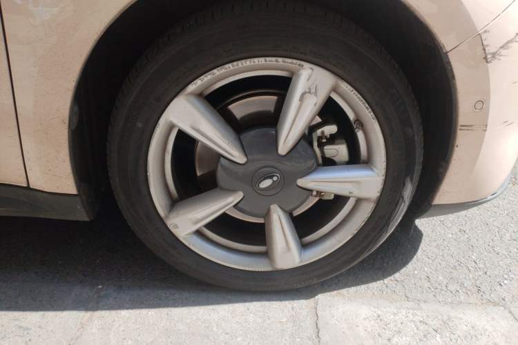 Used ORA Good Cat 2021 400km Standard Range Athena Edition Lithium Iron Phosphate Right Front Wheel Hub