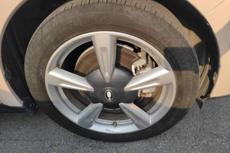 Used ORA Good Cat 2021 400km Standard Range Athena Edition Lithium Iron Phosphate Right Front Wheel Hub