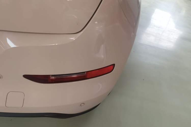 Used ORA Good Cat 2021 400km Standard Range Venus Edition Lithium-Ion Battery Right Rear Taillight