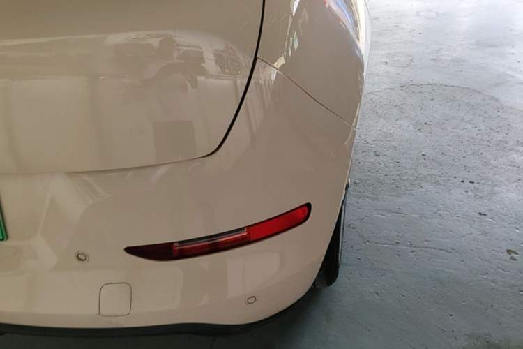 Used ORA Good Cat 2021 400km Standard Range Venus Edition Lithium-Ion Battery Right Rear Taillight
