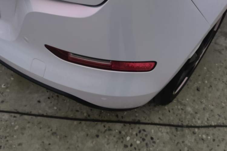 Used ORA Good Cat 2021 400km Standard Range Venus Edition Lithium-Ion Battery Right Rear Taillight
