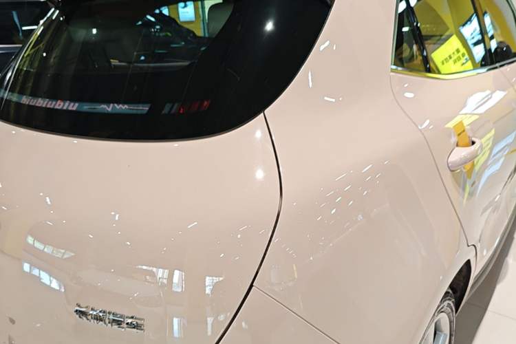Used ORA Good Cat 2021 500km Long-Range Poseidon Edition Lithium-Ion Battery Right Rear Taillight