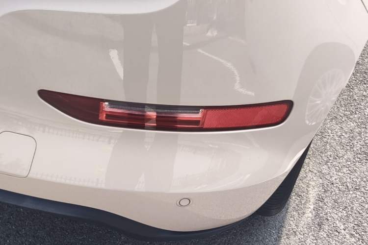 Used ORA Good Cat 2021 400km Standard Range Athena Edition Lithium-Ion Battery Right Rear Taillight