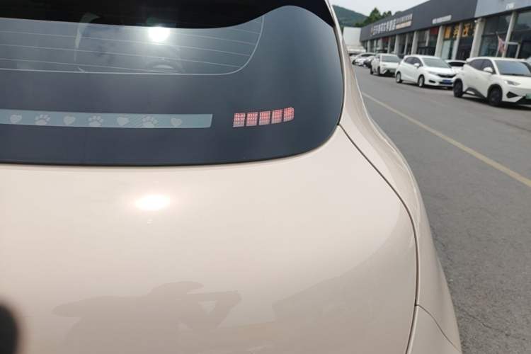 Used ORA Good Cat 2021 400km Standard Range Venus Edition Lithium Iron Phosphate Right Rear Taillight