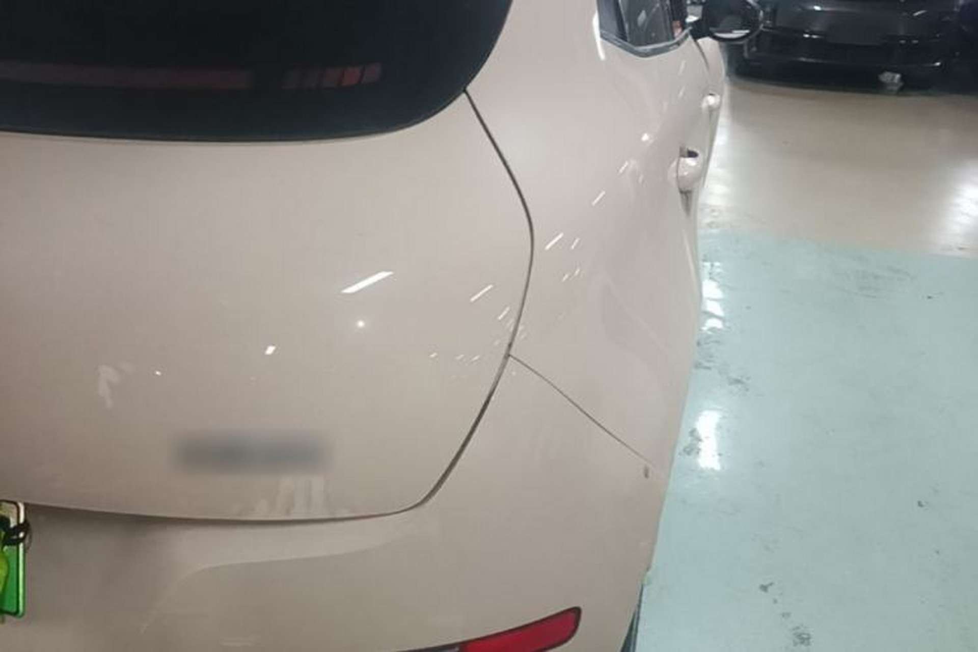 Used ORA Good Cat 2021 400km Standard Range Venus Edition Lithium-Ion Battery Right Rear Taillight