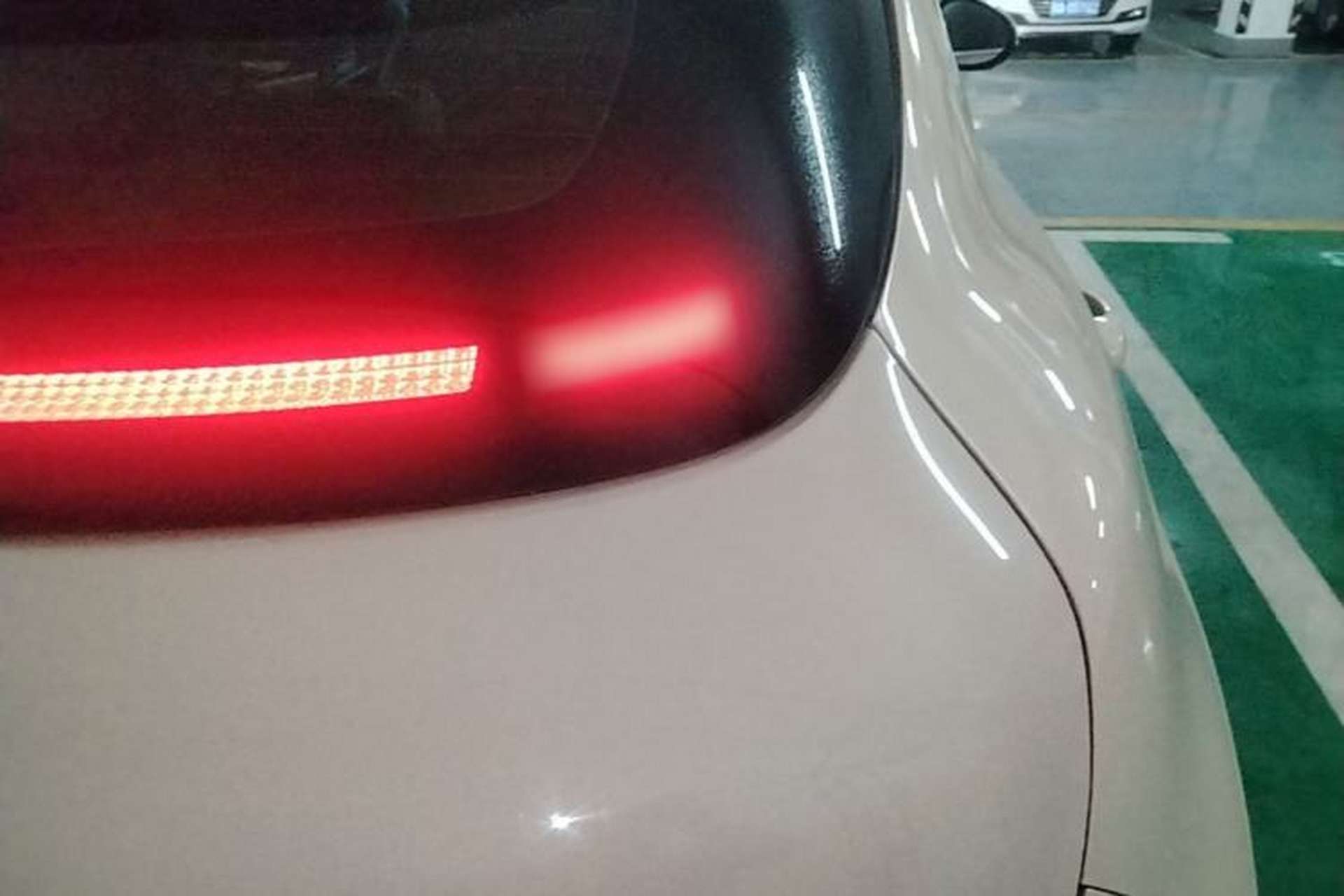 Used ORA Good Cat 2021 400km Standard Range Venus Edition Lithium-Ion Battery Right Rear Taillight