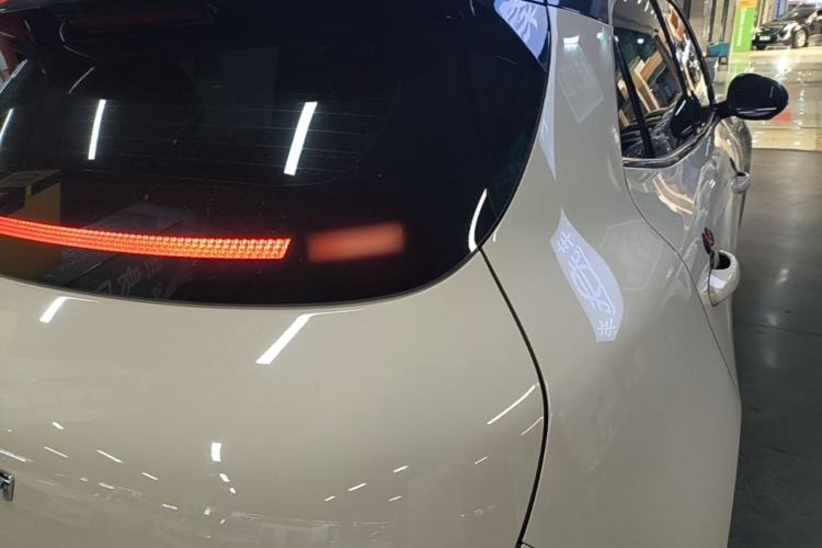 Used ORA Good Cat 2021 400km Standard Range Venus Edition Lithium-Ion Battery Right Rear Taillight