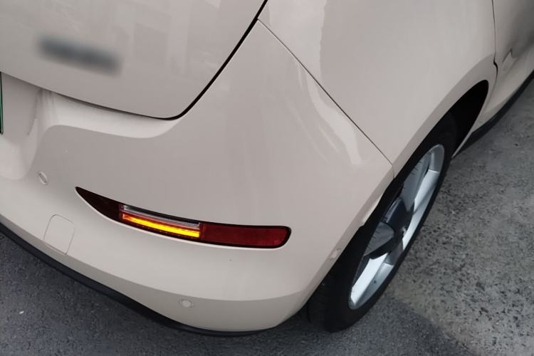 Used ORA Good Cat 2021 500km Long-Range Poseidon Edition Lithium-Ion Battery Right Rear Taillight