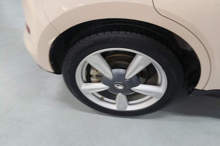 Used ORA Good Cat 2021 400km Standard Range Venus Edition Lithium-Ion Battery Right Rear Wheel Hub
