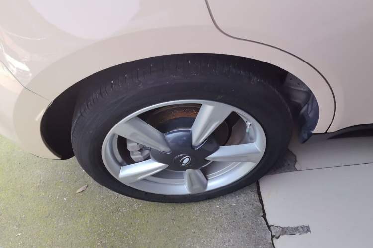 Used ORA Good Cat 2021 400km Standard Range Venus Edition Lithium-Ion Battery Right Rear Wheel Hub