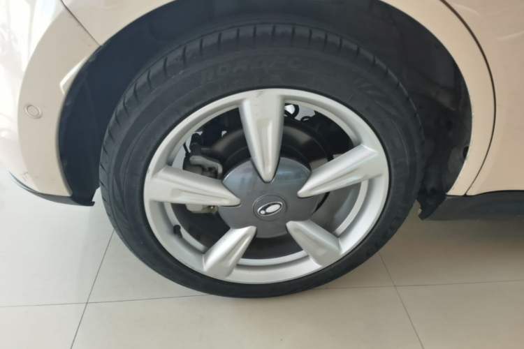 Used ORA Good Cat 2021 400km Standard Range Athena Edition Lithium Iron Phosphate Right Rear Wheel Hub