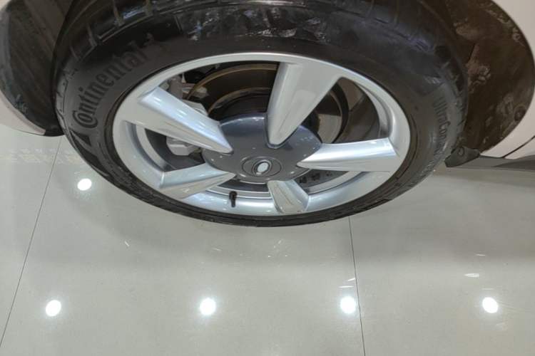 Used ORA Good Cat 2021 500km Long-Range Poseidon Edition Lithium-Ion Battery Right Rear Wheel Hub