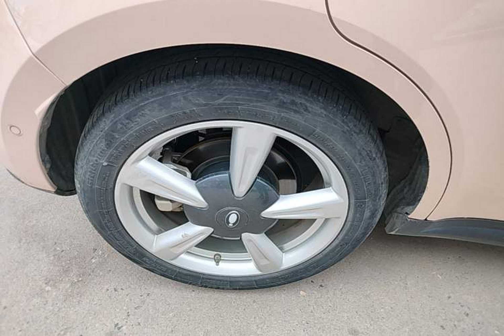 Used ORA Good Cat 2021 400km Standard Range Athena Edition Lithium Iron Phosphate Right Rear Wheel Hub
