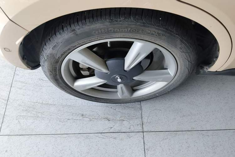 Used ORA Good Cat 2021 400km Standard Range Athena Edition Lithium Iron Phosphate Right Rear Wheel Hub