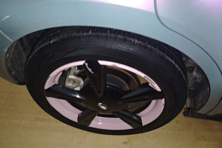Used ORA Good Cat 2021 400km Standard Range Athena Edition Lithium Iron Phosphate Right Rear Wheel Hub
