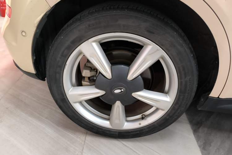 Used ORA Good Cat 2021 400km Standard Range Athena Edition Lithium Iron Phosphate Right Rear Wheel Hub