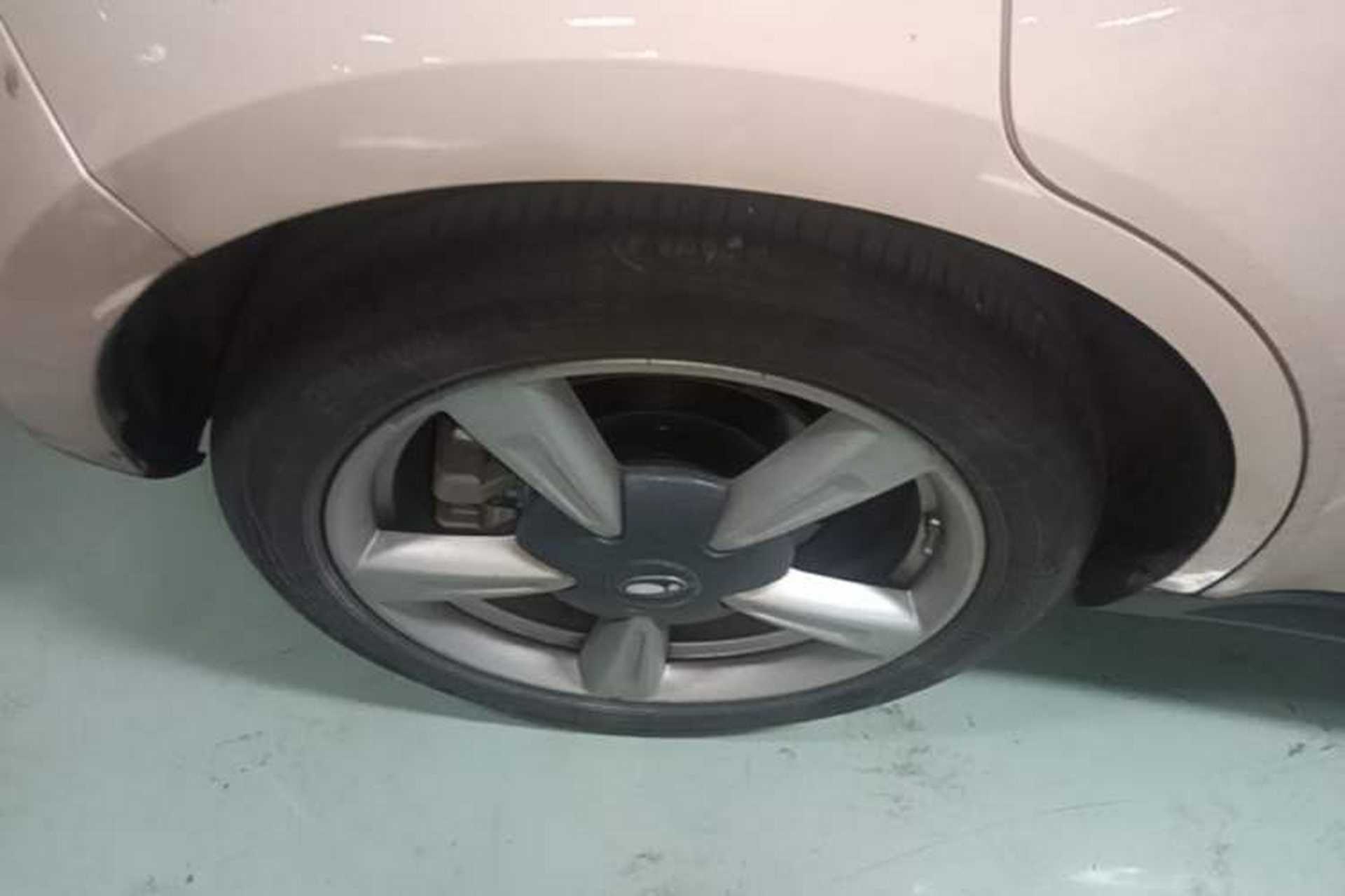 Used ORA Good Cat 2021 400km Standard Range Venus Edition Lithium-Ion Battery Right Rear Wheel Hub