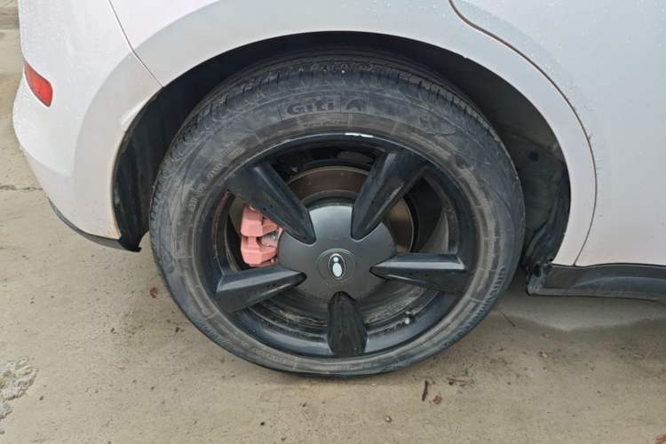 Used ORA Good Cat 2021 400km Standard Range Venus Edition Lithium-Ion Battery Right Rear Wheel Hub
