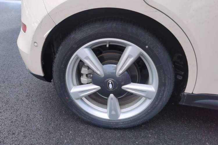 Used ORA Good Cat 2021 400km Standard Range Athena Edition Lithium Iron Phosphate Right Rear Wheel Hub
