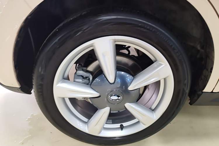 Used ORA Good Cat 2021 400km Standard Range Venus Edition Lithium Iron Phosphate Right Rear Wheel Hub
