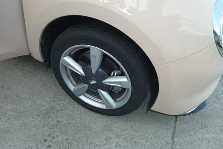 Used ORA Good Cat 2021 400km Standard Range Venus Edition Lithium-Ion Battery Right Rear Wheel Hub