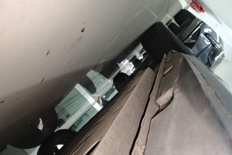 Used ORA Good Cat 2021 400km Standard Range Athena Edition Lithium Iron Phosphate Right Side Sill