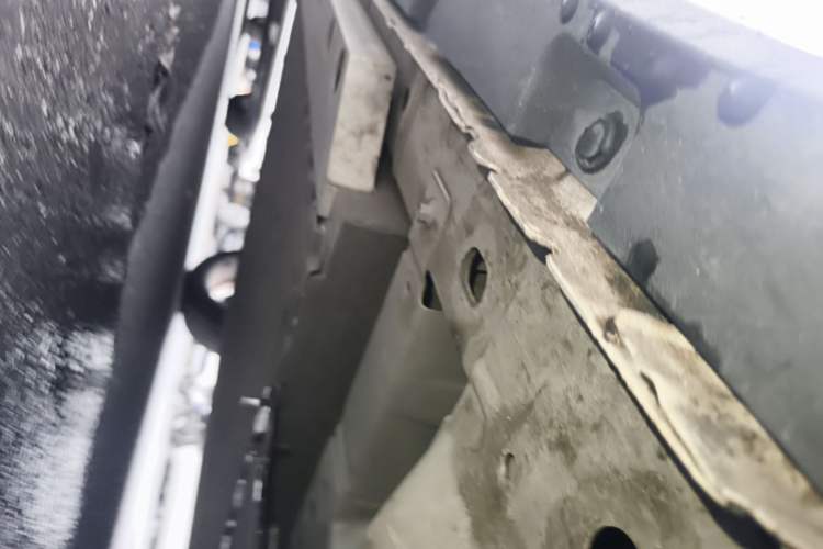 Used ORA Good Cat 2021 400km Standard Range Athena Edition Lithium Iron Phosphate Right Side Sill
