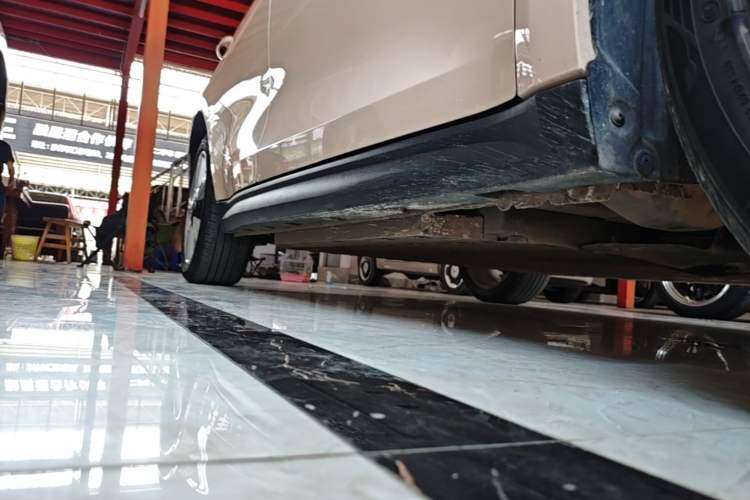 Used ORA Good Cat 2021 400km Standard Range Athena Edition Lithium-Ion Battery Right Side Sill
