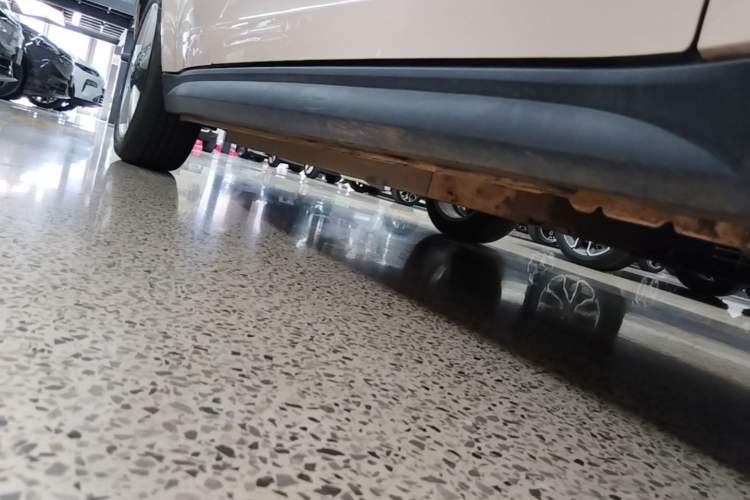 Used ORA Good Cat 2021 400km Standard Range Venus Edition Lithium Iron Phosphate Right Side Sill