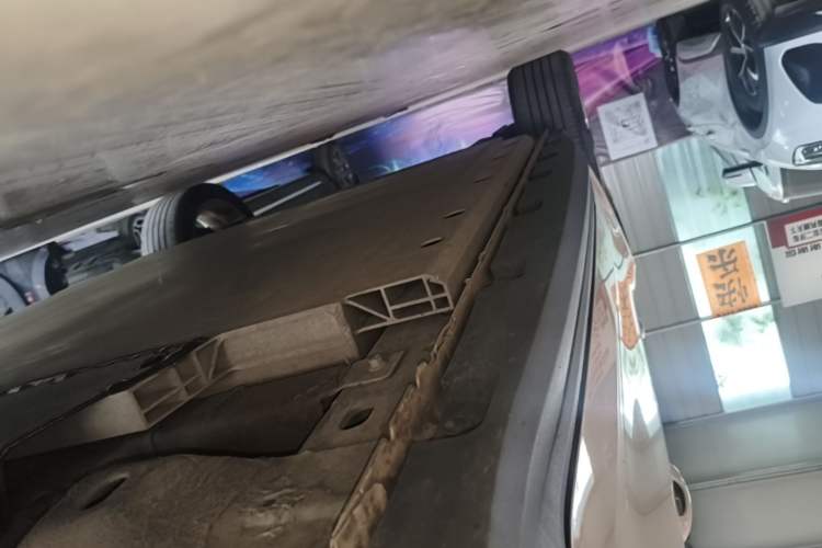 Used ORA Good Cat 2021 400km Standard Range Venus Edition Lithium-Ion Battery Right Side Sill
