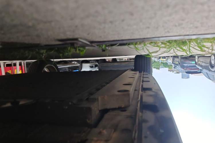Used ORA Good Cat 2021 400km Standard Range Venus Edition Lithium Iron Phosphate Right Side Sill