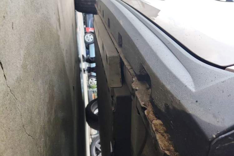 Used ORA Good Cat 2021 400km Standard Range Athena Edition Lithium Iron Phosphate Right Side Sill