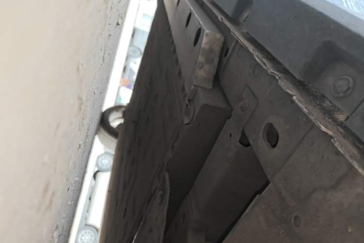 Used ORA Good Cat 2021 400km Standard Range Venus Edition Lithium Iron Phosphate Right Side Sill