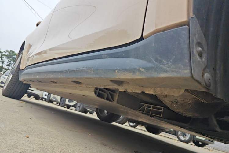 Used ORA Good Cat 2021 400km Standard Range Business Edition Lithium-Ion Battery Right Side Sill