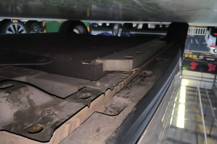 Used ORA Good Cat 2021 400km Standard Range Athena Edition Lithium Iron Phosphate Right Side Sill