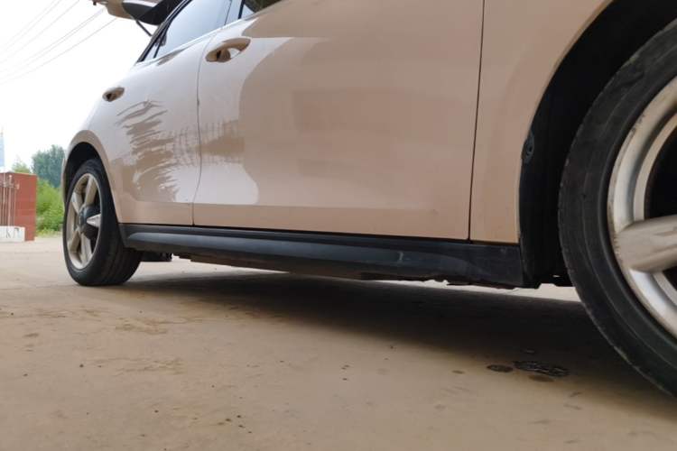 Used ORA Good Cat 2021 400km Standard Range Venus Edition Lithium Iron Phosphate Right Side Sill