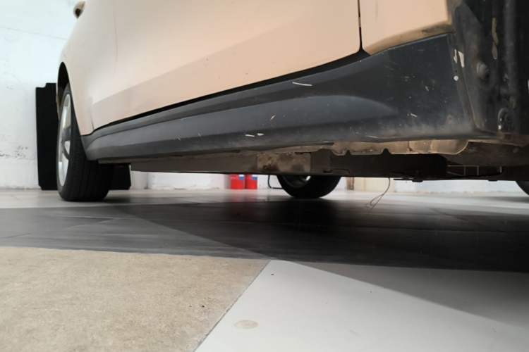 Used ORA Good Cat 2021 400km Standard Range Athena Edition Lithium Iron Phosphate Right Side Sill