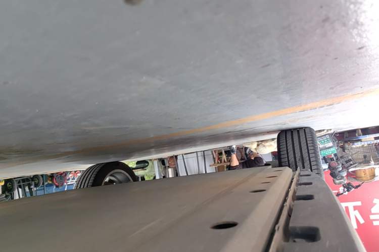 Used ORA Good Cat 2021 400km Standard Range Venus Edition Lithium Iron Phosphate Right Side Sill