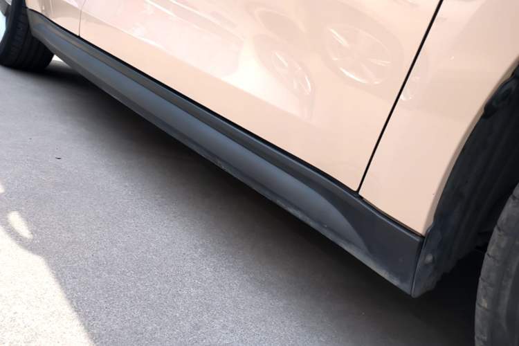 Used ORA Good Cat 2021 500km Long-Range Poseidon Edition Lithium-Ion Battery Right Side Sill