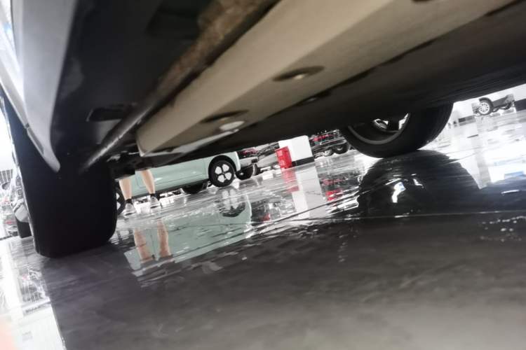 Used ORA Good Cat 2021 400km Standard Range Athena Edition Lithium Iron Phosphate Right Side Sill