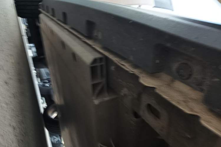 Used ORA Good Cat 2021 400km Standard Range Venus Edition Lithium-Ion Battery Right Side Sill