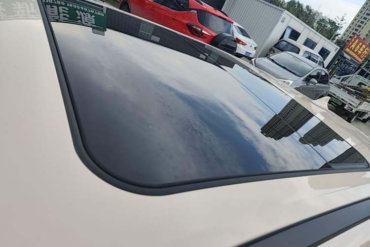 Used ORA Good Cat 2021 400km Standard Range Venus Edition Lithium-Ion Battery Roof