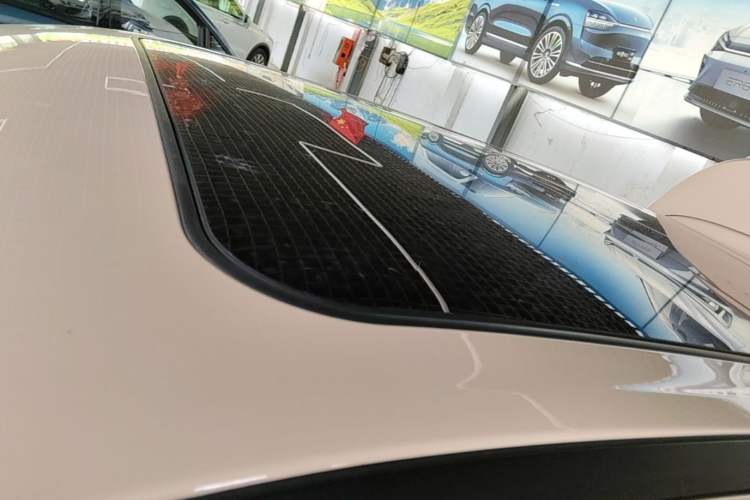 Used ORA Good Cat 2021 400km Standard Range Venus Edition Lithium-Ion Battery Roof