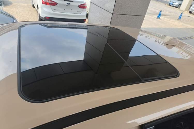 Used ORA Good Cat 2021 400km Standard Range Venus Edition Lithium Iron Phosphate Roof