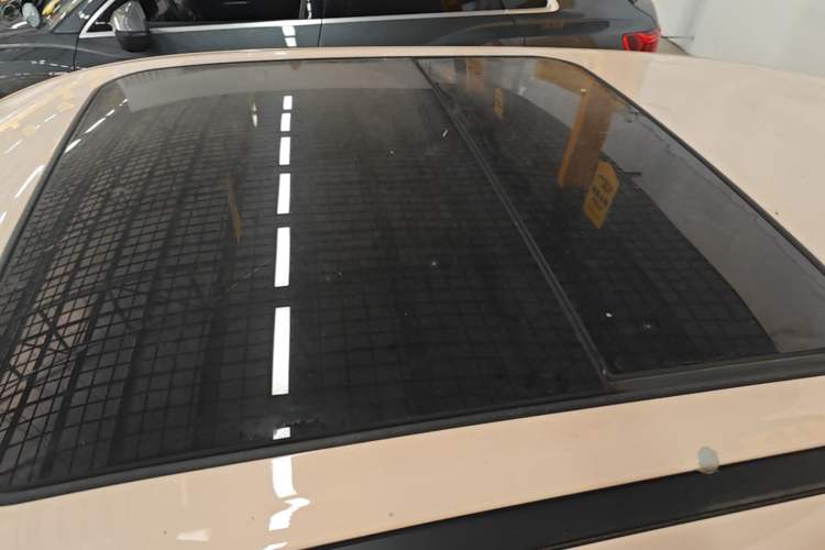 Used ORA Good Cat 2021 400km Standard Range Athena Edition Lithium-Ion Battery Roof