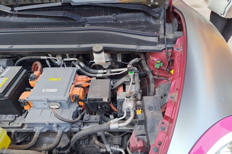 Used ORA Good Cat 2021 400km Standard Range Athena Edition Lithium-Ion Battery Engine Bay Left