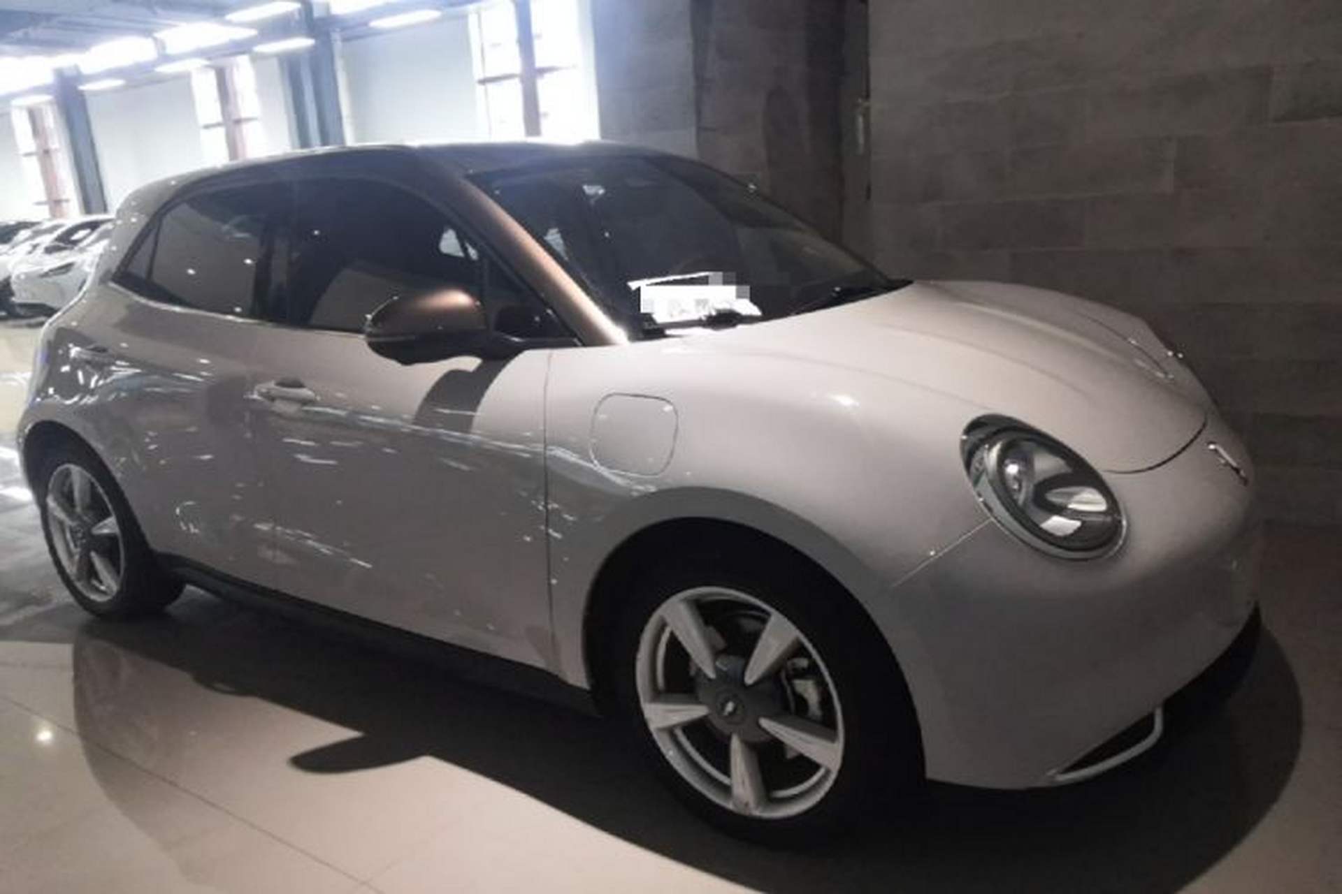 Used ORA Good Cat 2021 400km Standard Range Venus Edition Lithium-Ion Battery Front Right 45 Deg