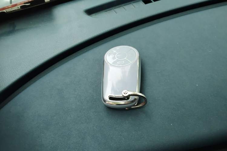 Used ORA Good Cat 2021 400km Standard Range Athena Edition Lithium Iron Phosphate Vehicle Key