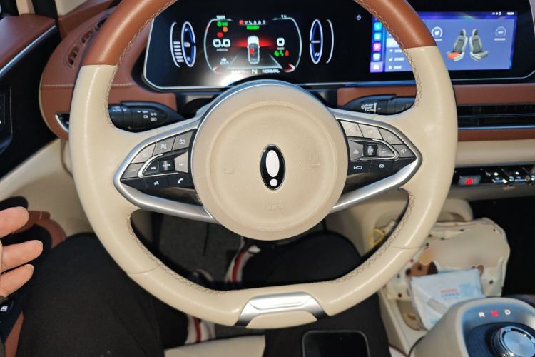 Used ORA Good Cat 2021 400km Standard Range Athena Edition Lithium-Ion Battery Steering Wheel