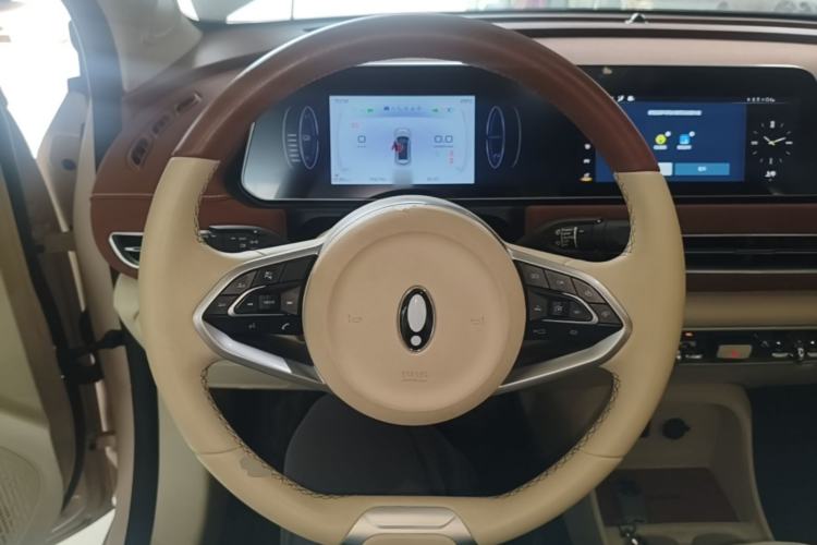 Used ORA Good Cat 2021 400km Standard Range Venus Edition Lithium-Ion Battery Steering Wheel